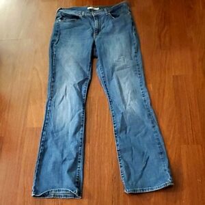 Levi's Classic Boot Women's Denim Jeans - Size 8M / 29W X 32L